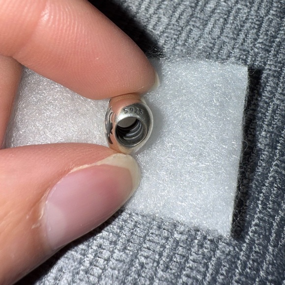 Authentic Pandora Disney Mickey and Minnie Kiss Heart Sterling Silver Charm - Picture 7 of 8